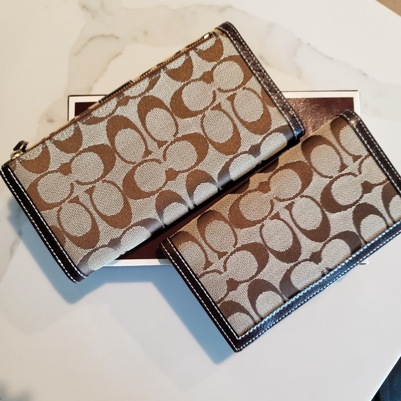 Coach Wallet Set - Picture 2 of 6